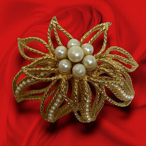 Vintage Coro Craft Faux Pearl Twisted Rope Dimensional Flower Pin Brooch MCM